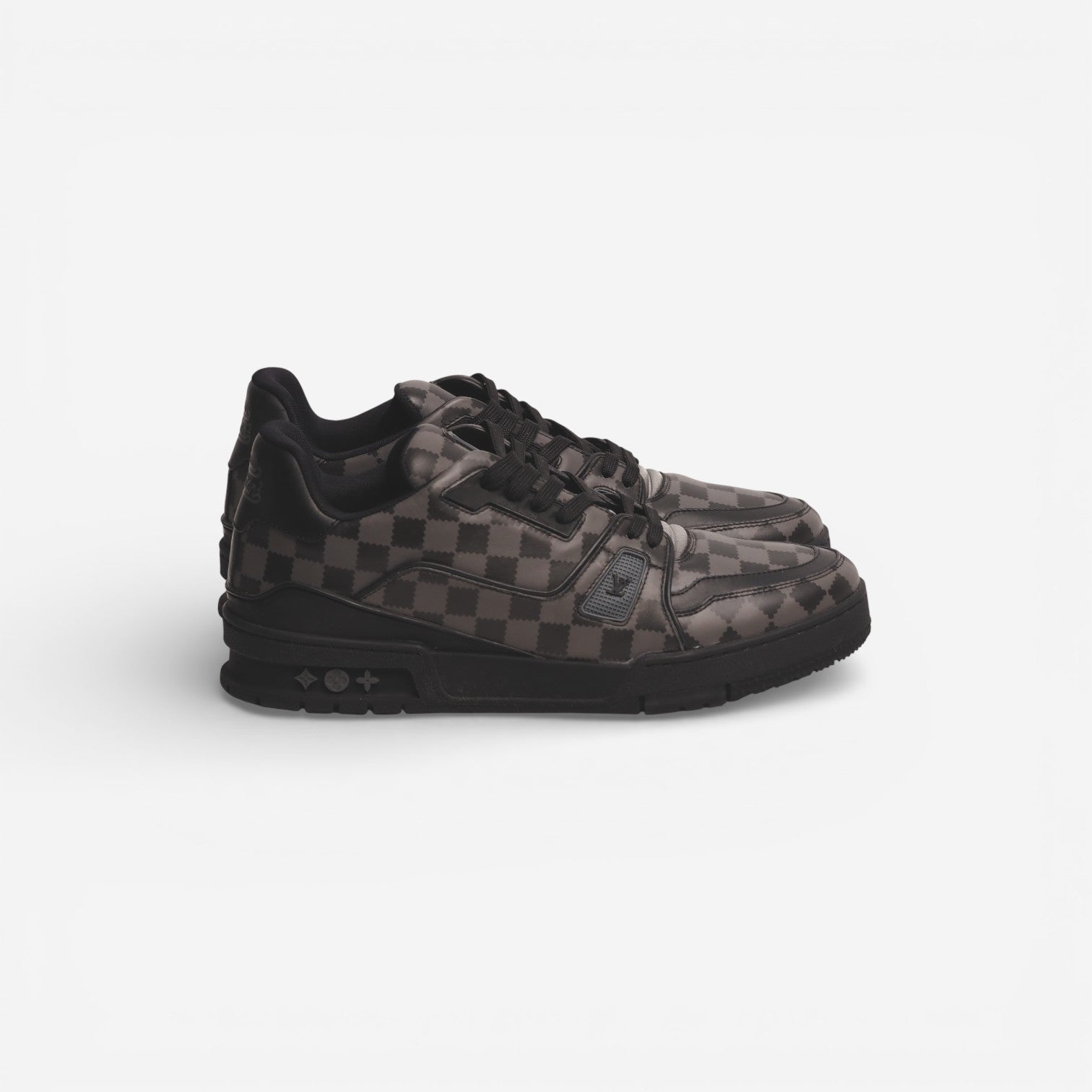 靴 Louis Vuitton Damier Graphite shoes Louis Vuitton Damier Graphite Leather Sneakers - Size 7 – Bunboo