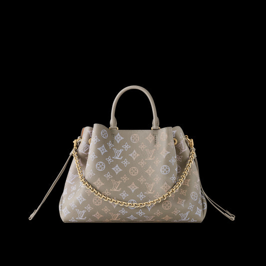 louis-vuitton-bella-tote-bag-mahina-leather-handbags--M23395_PM2_Front view