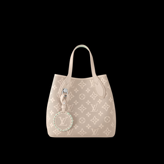 louis-vuitton-blossom-pm-bag-mahina-leather-handbags--M24562_PM2_Front view